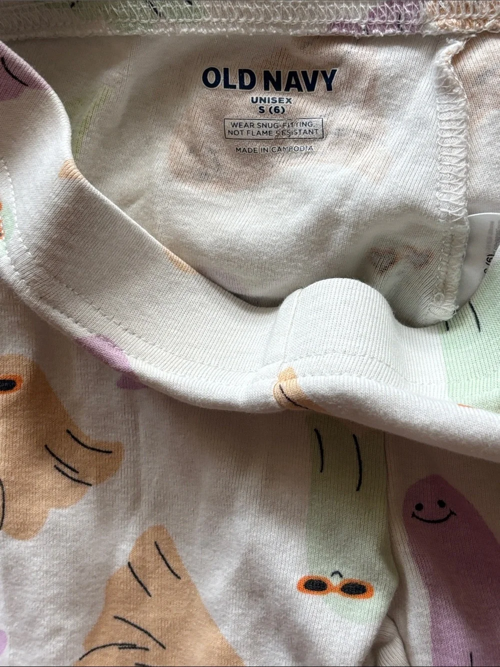 Unisex Old Navy pajama bundle - Halloween & Christmas size 6